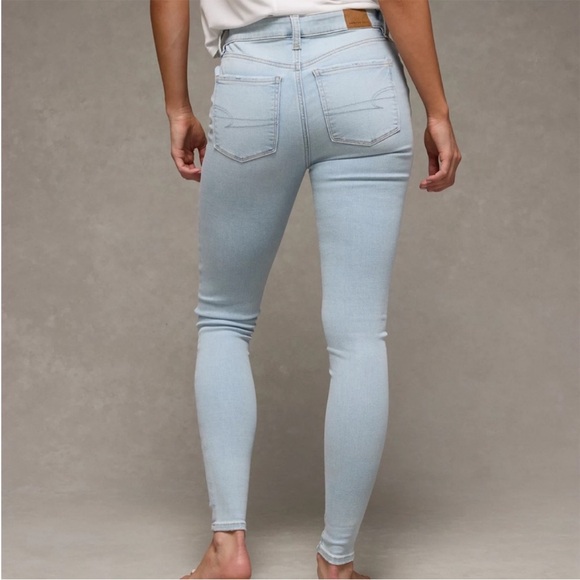 American Eagle Next Level High-Waisted
Jegging - Picture 2 of 4